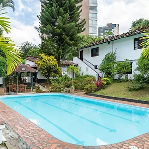 Premium Real Medellín