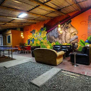 Poblado Park Guest House מדיין